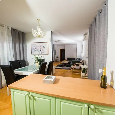 Apartment Apartman Citadela *